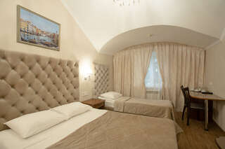 Гостиница Империал Геленджик Трехместный номер " Комфорт" без балкона-2