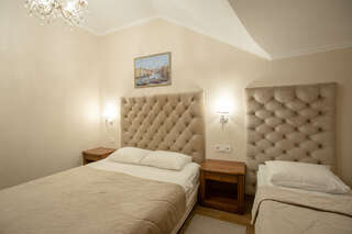 Гостиница Империал Геленджик Трехместный номер " Комфорт" без балкона-5